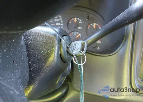 2004 Chevrolet Silverado 1500 Z71 z USA, uszkodzony, nr VIN 1GCEK19T74E282519